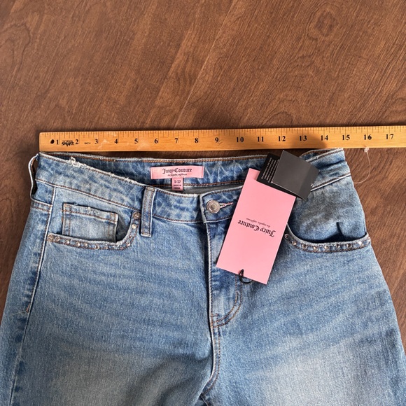 Juniors Wide Leg Rhinestone Pocket Jeans in Medium Denim, 5/27x31 - Picture 13 of 16